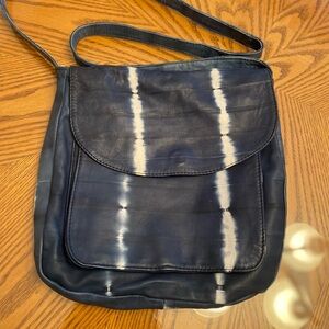 Elegant Navy Tie-Dye Crossbody Bag